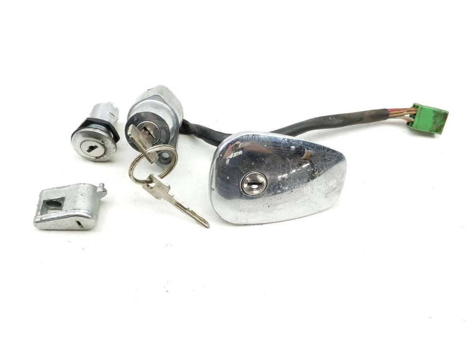 92-97 Suzuki VS800 Intruder 800 Juego de bloqueo Interruptor de encendido Tapa y llave Foto 1 de 4