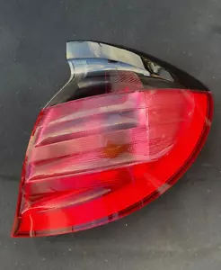 Mercedes Benz W203 C Class coupe rear lamp right O/S A2038200664 - Picture 1 of 3