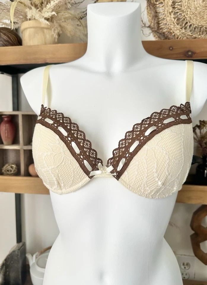 Sutiã Intimissimi tamanho 38B renda marfim acabamento marrom novo sem etiquetas  - Imagem 1 de 4