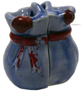 Blue Red Salt Pepper Shakers Tied Bag Japan Mid Century - Bild 1 von 8