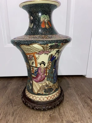 复古中世纪日本伊玛丽瓷灯多色金色黄铜和木质底座 — 第 1/4 张图片