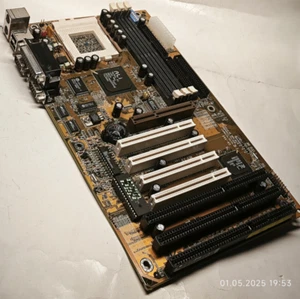 Premium Super Socket 7 ATX Gigabyte GA-5AX Rev 3.0 Motherboard + CPU & 128 MB - Picture 1 of 10