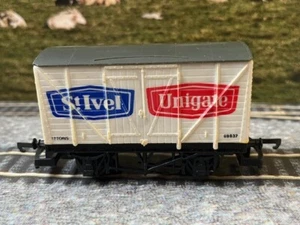 Lima - St. Ivel_Unigate - Closed Van Wagon - OO Gauge - Picture 1 of 9