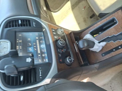 Pantalla de infoentretenimiento usada se adapta a: pantalla Chrysler 300 2012 pantalla de 8,4` grado A Foto 1 de 4