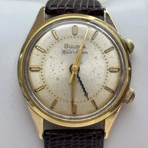 Reloj Hombre Vintage ALARMA BULOVA "Wrist Alarm" Tono Dorado Cuerda Manual - Leer - Imagen 1 de 8