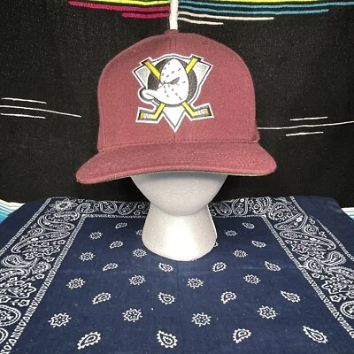 Snapback Mitchell & Ness granate Anaheim Ducks Foto 1 de 4