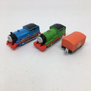 Thomas & Friends velocidad y chispas motorizadas Thomas, motor Percy, coche de correo 2013 - Imagen 1 de 10