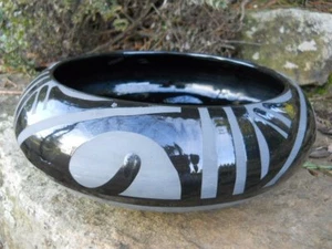 Rustico casale primitivo tribale ceramica sud-ovest nero lucido ciotola nera - Foto 1 di 5
