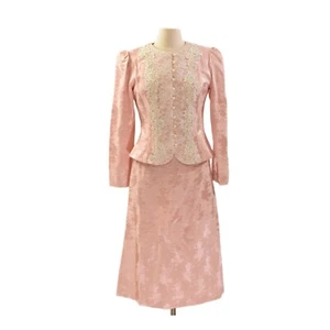 80s Vtg Lanz Pink Brocade Skirt Suit with Lace Trim and Pearl Button Blouse 8 - Picture 1 of 5