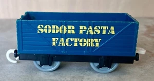 SODOR PASTA FACTORY CARGO CAR -  Thomas the Train & Friends TrackMaster - Picture 1 of 8