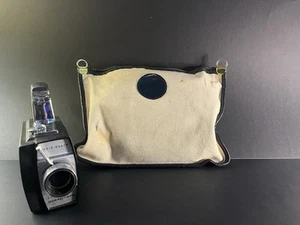 Vintage Bell Howell Super 8 - 8429 Camera Retro UNTESTED Comes With Bag - Picture 1 of 7