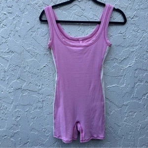 SKIMS Body Damen klein gerippt Biker Kaugummi rosa Barbie Schlaf Pyjama - Bild 1 von 8