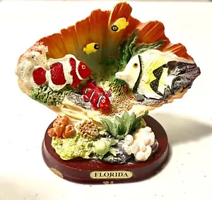 Vintage Florida Tropical Fishes Sea Shell Shaped Decorative 5.5" Pen Holder - Picture 1 of 3