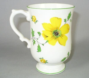ROYAL VICTORIA FINE BONE CHINA ENGLAND FOOTED TEA CUP COFFEE YELLOW DOGWOOD - Imagen 1 de 7