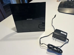Model routera kablowego Netgear - Zdjęcie 1 z 1