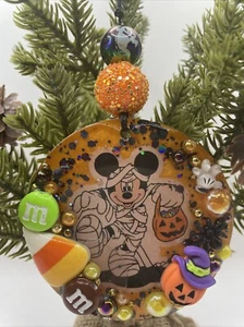 Handgefertigter Disney Weihnachts/Halloween Ornamente mit Mickey Mouse - Bild 1 von 4