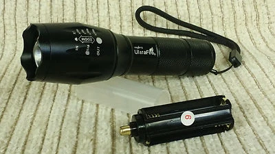 4 Torce LED Super Luminose 2000 Lumen Cree Xml-T6 Impermeabili Zoomabili 5 Modalità - Immagine 1 di 4