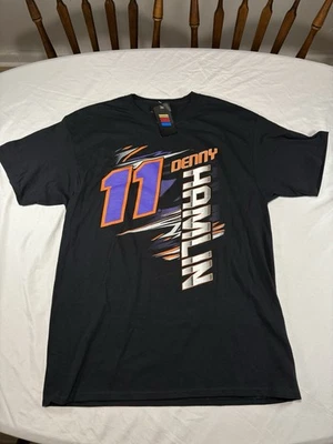 Camiseta masculina nova com etiquetas Denny Hamlin #11 NASCAR L preta Joe Gibbs Racing Team gráfica - Imagem 1 de 4