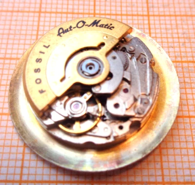 Älteres Automatik Werk Fossil 6 T 15 Miyita/Citizen 8203A defekt Unruhe OK OG - Image 1 of 2