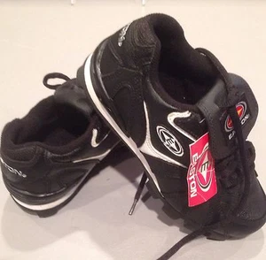 Easton Youth 1 1/2 Cleets Great Shape Clean Cleats Baseball Softball - Picture 1 of 9