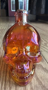 IRIDESCENT FLAME ORANGE GLASS SKULL BOTTLE/DECANTER WITH CORK - Picture 1 of 6