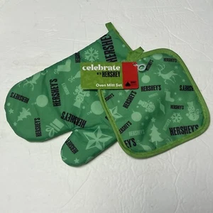 Hershey Christmas Oven Mitt/ Pot Holder Set Limited Edition 2 Pc NWT - Picture 1 of 11