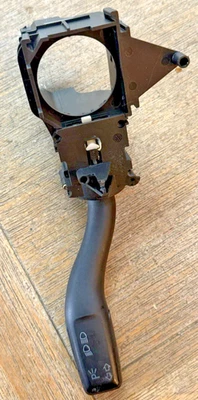Interruptor de control de columna de dirección señal de giro Audi A6 2005 sin salida de carril OEM Foto 1 de 4