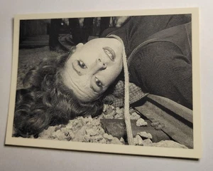 Vintage 1992 Cornerstone The Avengers Card #49 On the Wrong Track Mrs. Peel - Picture 1 of 3