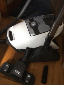 Miele CX1 Total Solution Powerline In Excellent Condition - Picture 1 of 12