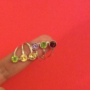 Anillo de plata esterlina genuina .925 joyería tamaño 9.25 con gemas de colores surtidos - Imagen 1 de 8