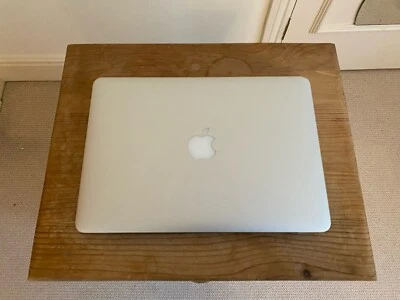 Apple MacBook Pro 13" -250GB HD, Intel Core i5 2.70 GHz 8GB - incl.125GB SDCard - Image 1 of 4