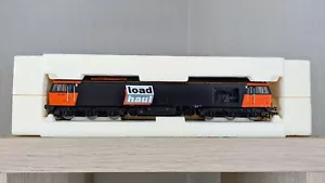 HORNBY CLASS 60 LOADHAUL DIESEL ELECTRIC LOCOMOTIVE - Picture 1 of 3