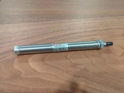 Cilindro neumático Norgren RLB03A-NRN-AA00, retorno de resorte, varilla no giratoria Foto 1 de 3