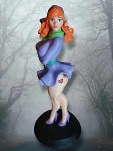 Sexy Daphne Scooby Doo Figure Kit Unpainted & Unassembled 7.5in - Picture 1 of 14