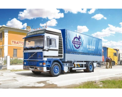 Italeri 3945 Volvo F16 Globetrotter Canvas Truck with elevator 1:24 modellismo - Immagine 1 di 4