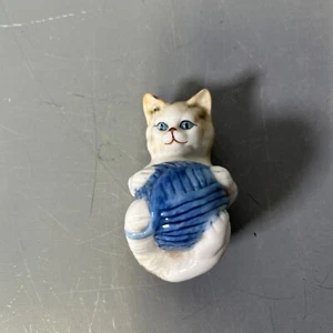 Danbury Mint Cats of Character "Roly Poly" Cat Kitten w/ Ball Yarn Figurine - Picture 1 of 6