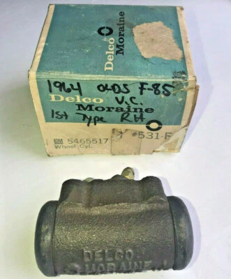 Oldsmobile F85 1964 cilindro de freno trasero derecho original GM Delco Moraine nos 5465517 Foto 1 de 4
