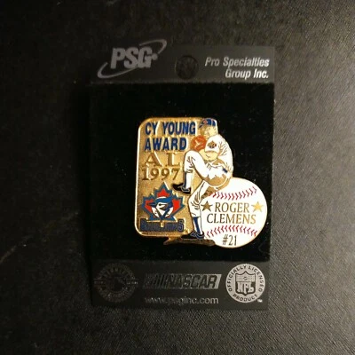 Roger Clemens Pin Solapa Sombrero Botón Cy Young 97 01 Azulejos Yankees Medias Rojas MLB Foto 1 de 3