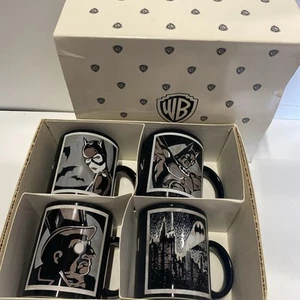 RARE 1992 Batman Returns WARNER BROS. STORE MUGS SET Complete Read - Picture 1 of 20
