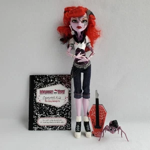 Monster High OPERETTA Campus Stroll Puppe G1 komplett Haustier Gitarrenständer Augenmaske - Bild 1 von 20