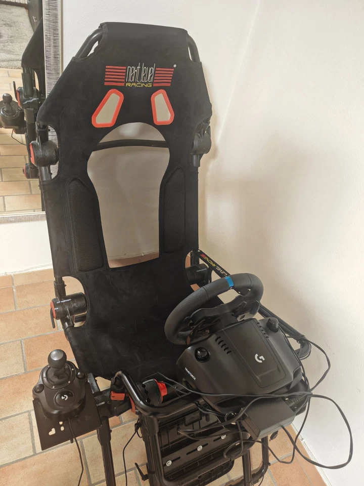 Simulatore di guida PlayStation 5 Next Level + Logitech G923 - Immagine 1 di 4