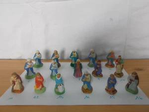 ANCIEN 16 santons de CRÈCHE plâtre et autre MARIE JOSEPH ROIS vendu à l'unité  - Picture 1 of 37