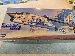 Hasegawa Ling Temco Vought F-8E Crusader 1/72 - Picture 1 of 4