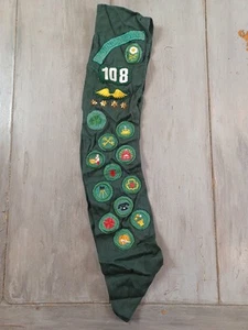 Vintage 1960's Green Girl Scouts Sash, Badges, Stars Troop 108 Youngstown - Picture 1 of 7