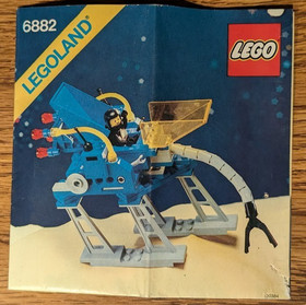 LEGO Space: Walking Astro Grappler (6882), 100% complete with one sub, no box