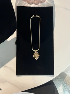 Elegante Halskette mit Anhänger Gold und Schwarz - Bild 1 von 11