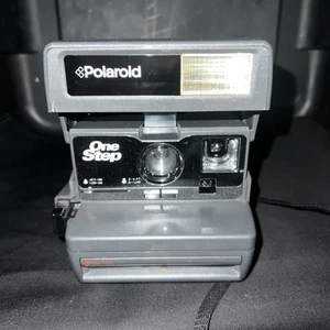 POLAROID ONE STEP FLASH Instant 600 Film Camera Works Great! - Picture 1 of 4