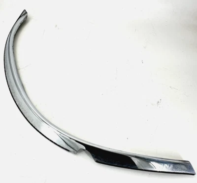 Mercedes Benz 450Se 1976 guardabarros delantero derecho moldura OEM Foto 1 de 4