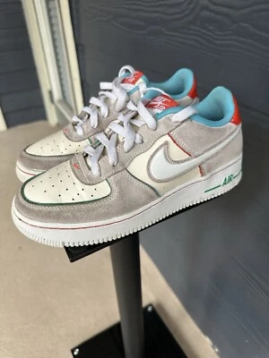Nike Air Force 1LV8 Marfil, Talla 7Y Foto 1 de 4