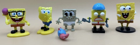Spongebob SquarePants Figurine Kit With Mini Patrick Star Figure Cover